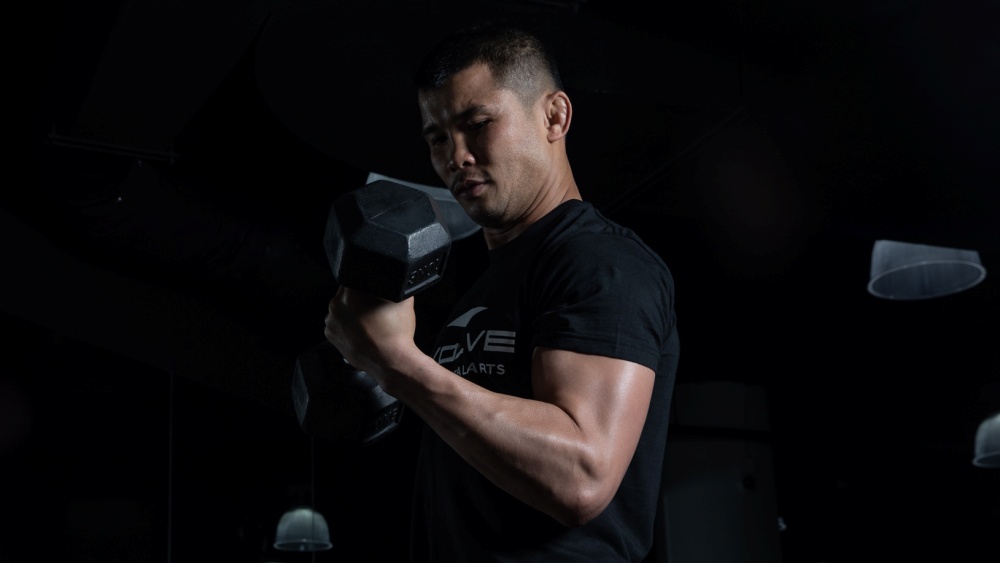 Should Muay Thai Fighters Lift Weights?